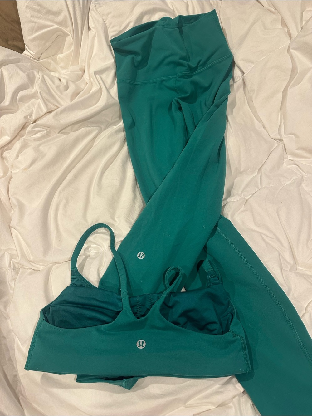 Lululemon Green Leggings with Matching Sports Bra - Size S